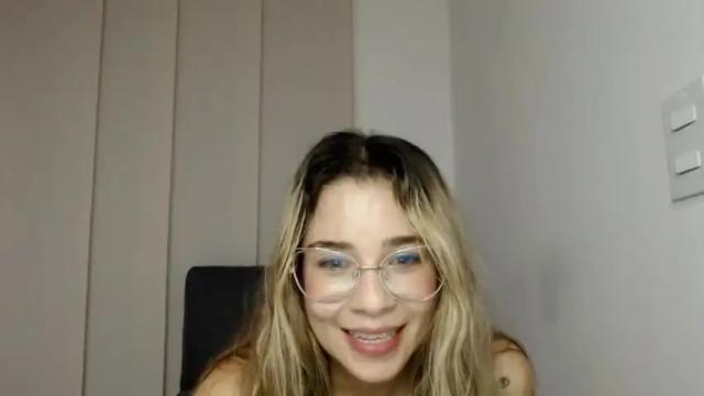 Image 10 of bellangel01 Stream on Chaturbate on 11 months ago