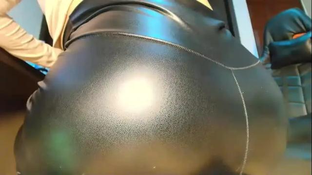 Image 10 of bellangel_ Stream on Chaturbate on 17 days ago