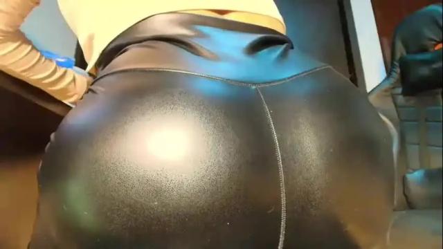 Image 6 of bellangel_ Stream on Chaturbate on 17 days ago