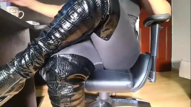 Image 8 of bellangel_ Stream on Chaturbate on 8 days ago