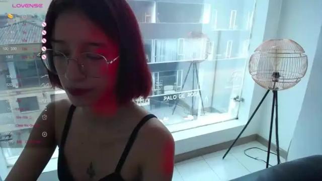Image 4 of bellaodisea Stream on Chaturbate on 13 months ago