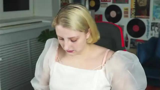 Image 4 of bellarapoport Stream on Chaturbate on 13 months ago