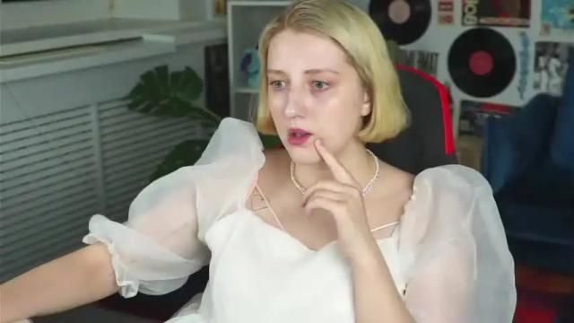 Image 8 of bellarapoport Stream on Chaturbate on 13 months ago