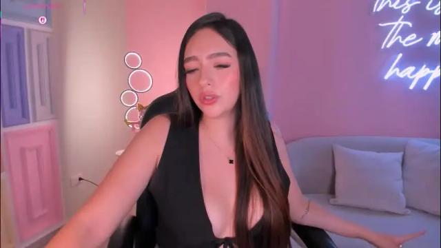 Image 11 of bellarosex1 Stream on Chaturbate on 2 months ago