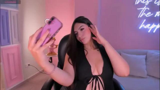 Image 4 of bellarosex1 Stream on Chaturbate on 2 months ago