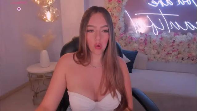 Image 10 of bellarosex1 Stream on Chaturbate on 1 month ago