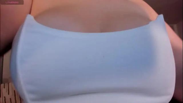 Image 3 of bellarosex1 Stream on Chaturbate on 1 month ago