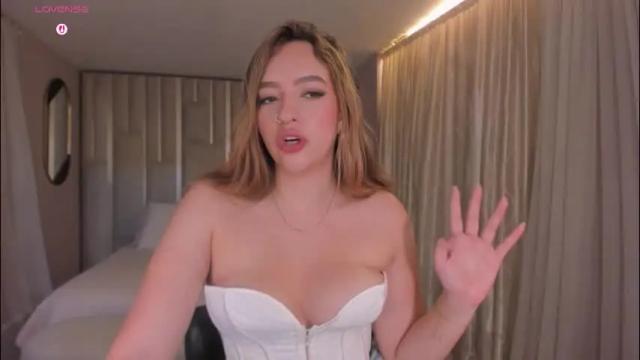 Image 11 of bellarosex1 Stream on Chaturbate on 1 month ago