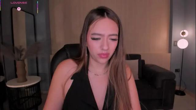 Image 12 of bellarosex1 Stream on Chaturbate on 29 days ago