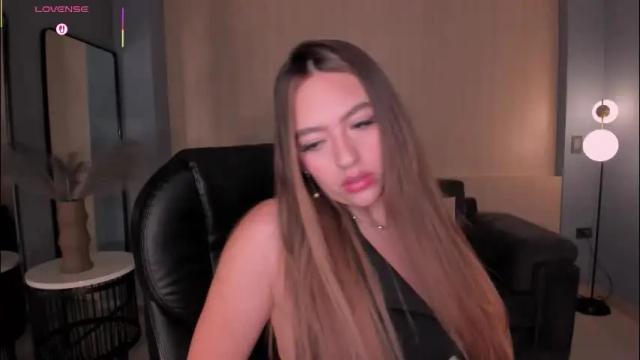 Image 6 of bellarosex1 Stream on Chaturbate on 29 days ago