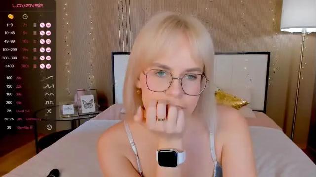 Image 8 of bellatip Stream on Chaturbate on 25 days ago