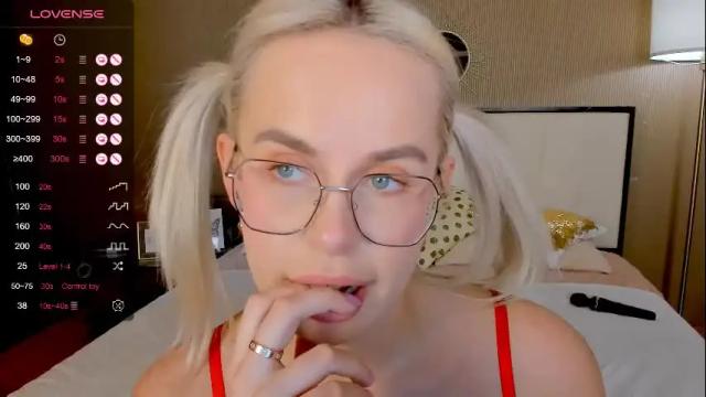 Image 10 of bellatip Stream on Chaturbate on 4 days ago