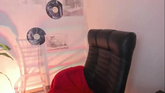 Image 3 of bellatorne Stream on Chaturbate on 1 month ago