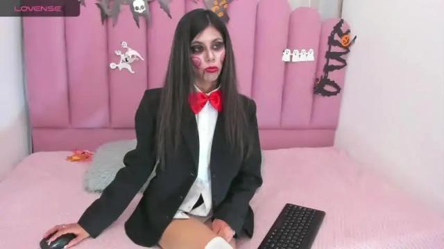 Image 7 of bellatriscolins Stream on Chaturbate on 19 months ago