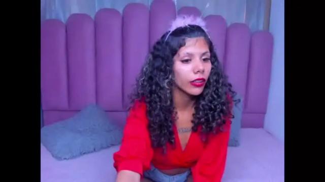 Image 3 of bellatriscolins Stream on Chaturbate on 18 months ago