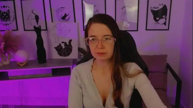 Image 2 of bellatrixllestrange Stream on Chaturbate on 15 hours ago
