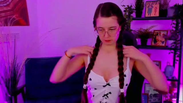 Image 4 of bellatrixllestrange Stream on Chaturbate on 2 months ago