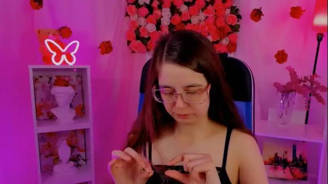 Image 10 of bellatrixllestrange Stream on Chaturbate on 2 months ago
