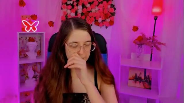 Image 2 of bellatrixllestrange Stream on Chaturbate on 2 months ago
