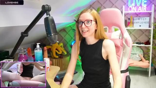 Image 2 of belle_alice Stream on Chaturbate on 16 months ago