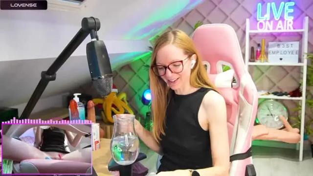 Image 4 of belle_alice Stream on Chaturbate on 16 months ago