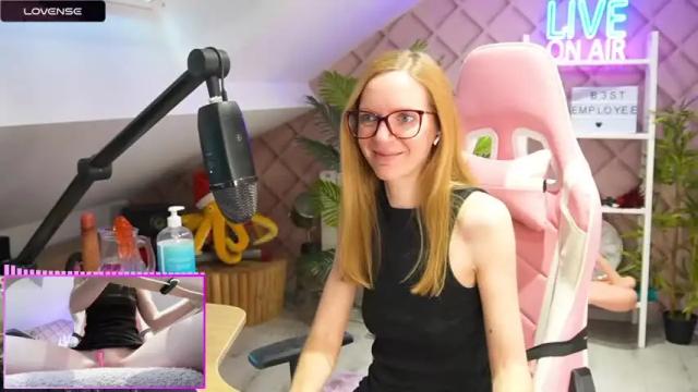 Image 3 of belle_alice Stream on Chaturbate on 16 months ago