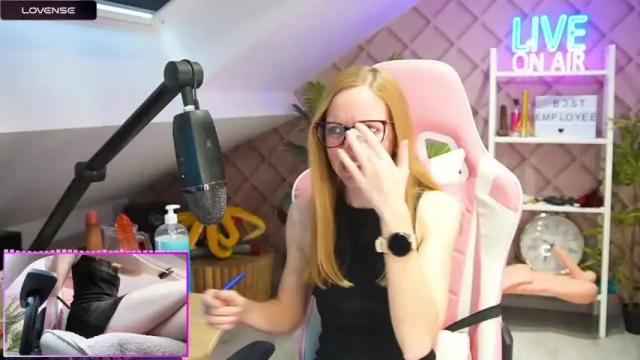 Image 6 of belle_alice Stream on Chaturbate on 16 months ago