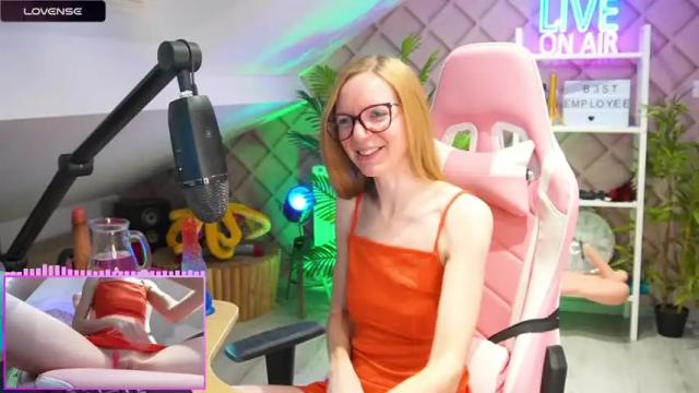 Image 3 of belle_alice Stream on Chaturbate on 15 months ago