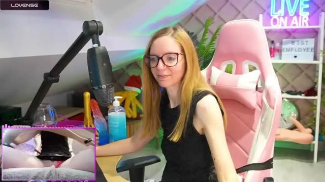 Image 7 of belle_alice Stream on Chaturbate on 15 months ago