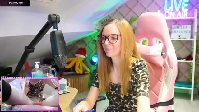 Image 6 of belle_alice Stream on Chaturbate on 15 months ago