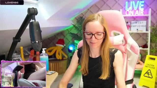 Image 11 of belle_alice Stream on Chaturbate on 14 months ago