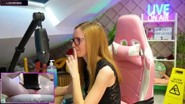 Image 3 of belle_alice Stream on Chaturbate on 14 months ago