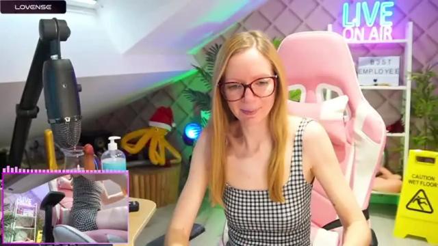 Image 3 of belle_alice Stream on Chaturbate on 14 months ago