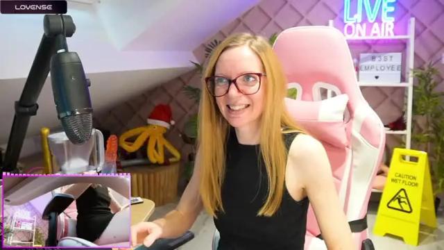 Image 11 of belle_alice Stream on Chaturbate on 14 months ago