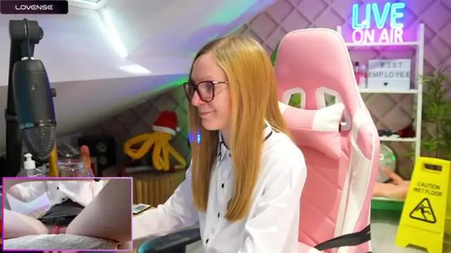 Image 10 of belle_alice Stream on Chaturbate on 14 months ago