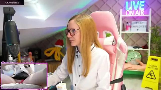 Image 7 of belle_alice Stream on Chaturbate on 14 months ago