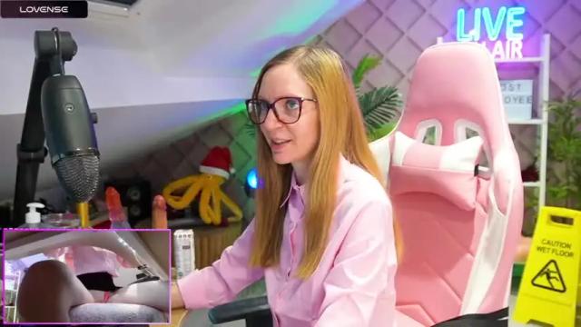 Image 10 of belle_alice Stream on Chaturbate on 14 months ago