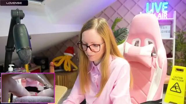 Image 7 of belle_alice Stream on Chaturbate on 14 months ago