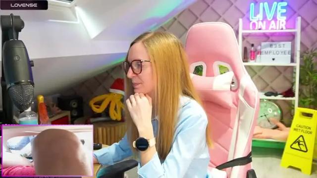Image 6 of belle_alice Stream on Chaturbate on 13 months ago