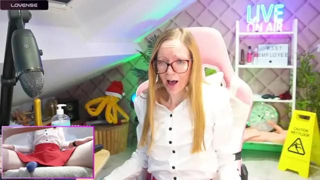 Image 11 of belle_alice Stream on Chaturbate on 13 months ago