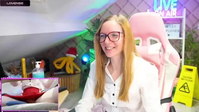 Image 3 of belle_alice Stream on Chaturbate on 13 months ago