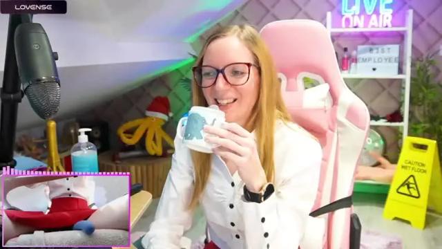 Image 8 of belle_alice Stream on Chaturbate on 13 months ago