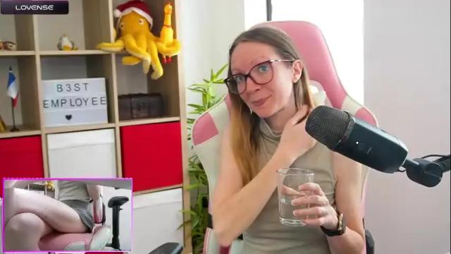 Image 10 of belle_alice Stream on Chaturbate on 1 month ago