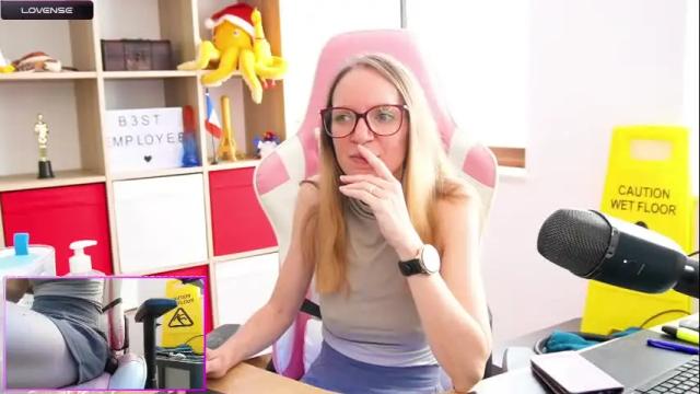 Image 2 of belle_alice Stream on Chaturbate on 1 month ago