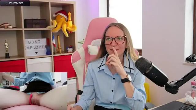 Image 3 of belle_alice Stream on Chaturbate on 22 days ago