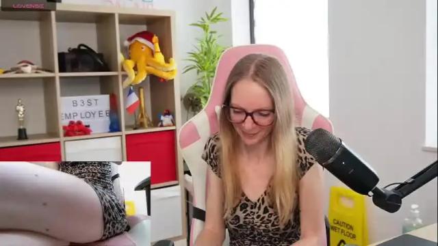 Image 11 of belle_alice Stream on Chaturbate on 4 months ago