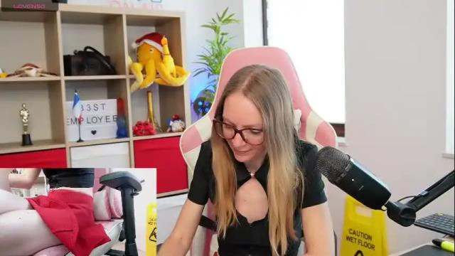 Image 10 of belle_alice Stream on Chaturbate on 4 months ago