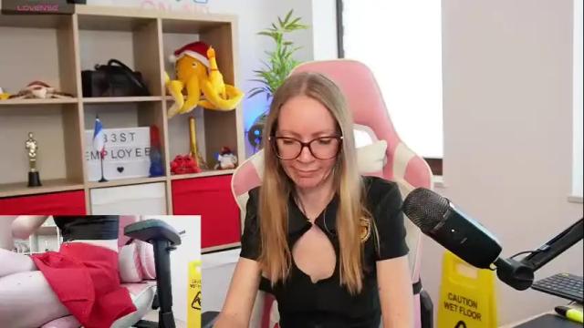 Image 11 of belle_alice Stream on Chaturbate on 4 months ago