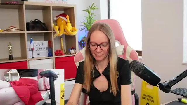 Image 12 of belle_alice Stream on Chaturbate on 4 months ago