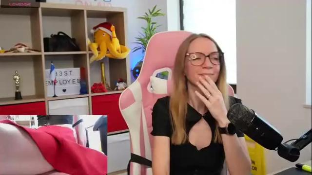 Image 3 of belle_alice Stream on Chaturbate on 4 months ago
